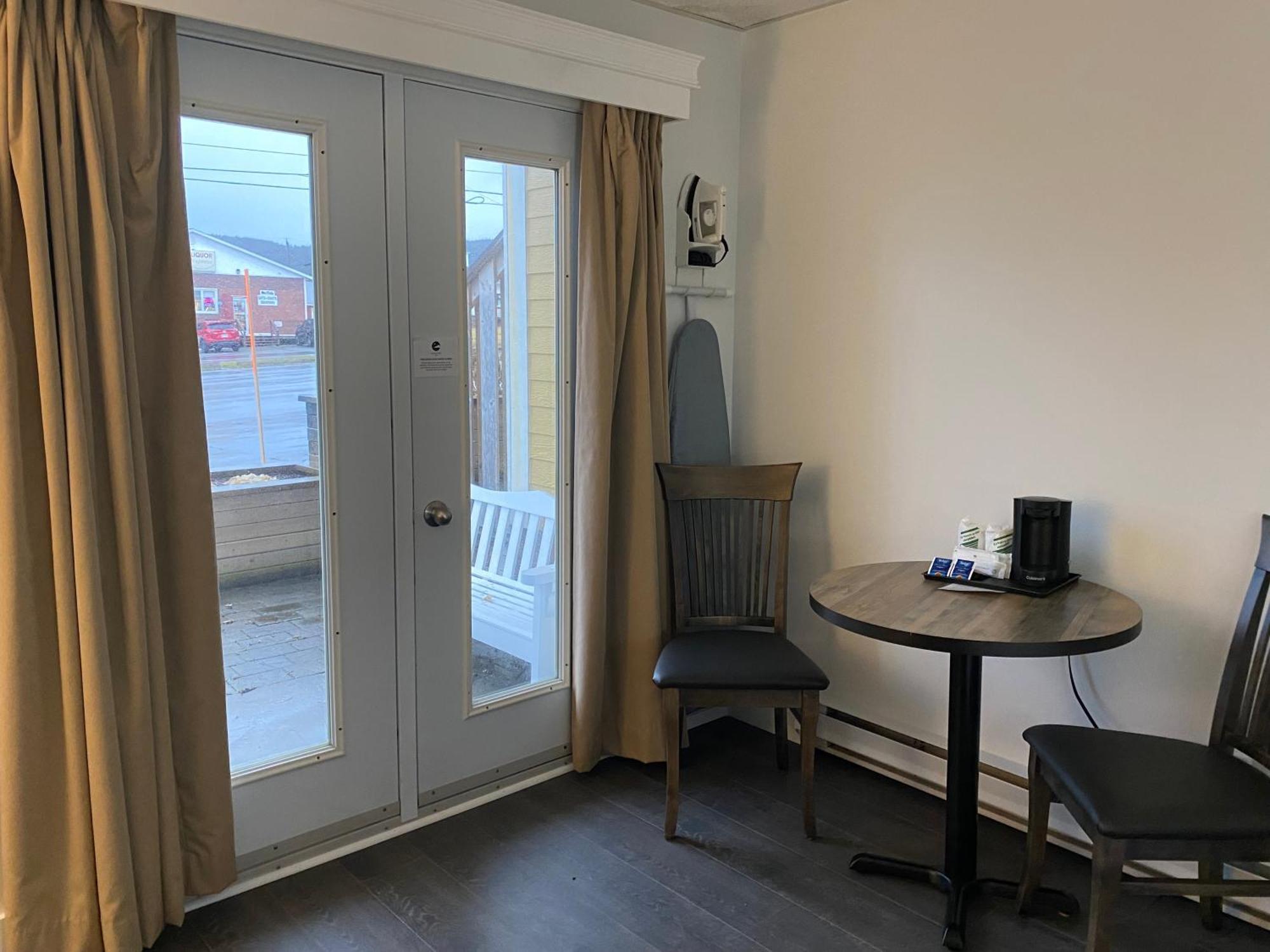 Ocean View Hotel روكي هاربور المظهر الخارجي الصورة